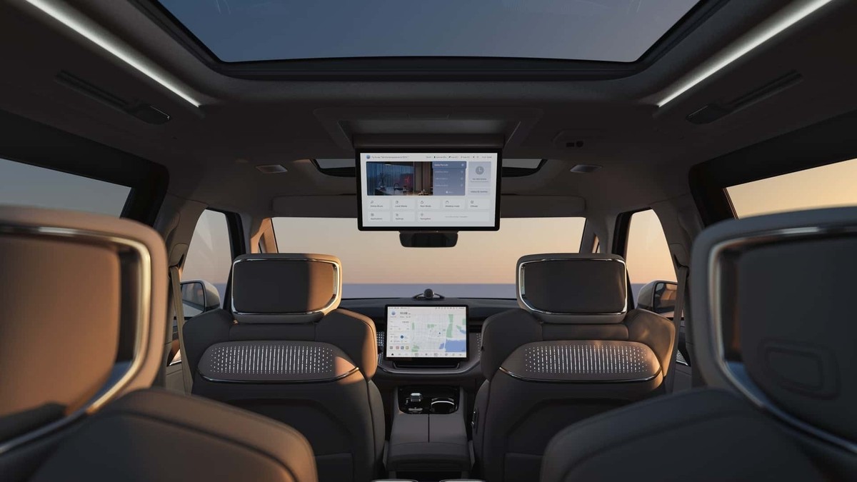 Neuer Volvo Van: Nebst dem Fahrer-Display gibt es ein grosses Display für Filme oder Videokonferenzen