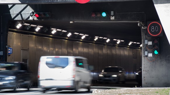 Das Suedportal des Gotthardtunnels anlaesslich des 20. Jahrestages der Brand-Katastrophe im Gotthard-Strassentunnel, Sonntag, 24. Oktober 2021, in Airolo. Am 24. Oktober 2001 ereignet sich im Gotthard ...