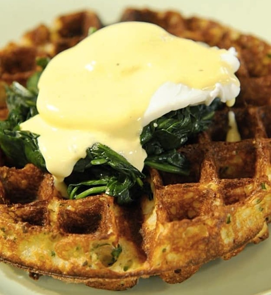 waffeln essen food eier 5. Cheese and Herb Waffles Florentine
http://www.marthastewart.com/348902/easter-waffles-florentine#close