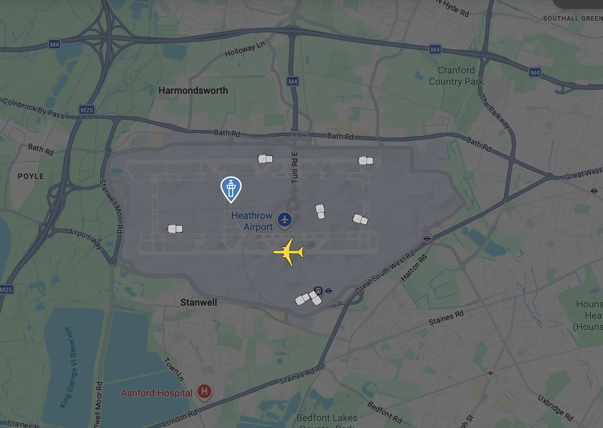 La situation à l'aéroport le Londres Heathrow ce mercredi matin: un seul avion est visible sur «Flightradar24».
