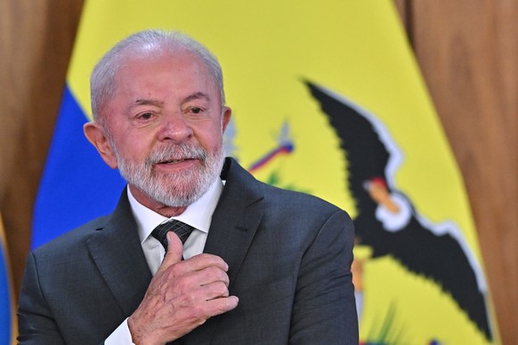 epa12308530 Brazilian President Luiz Inacio Lula da Silva reacts during a meeting with Ecuadorian President Daniel Noboa (not pictured) at the Planalto Palace in Brasilia, Brazil, 18 August 2025. Nobo ...