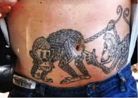 51 Tattoos, die in der Badi bestimmt für Aufsehen sorgen
Z.B das hier?