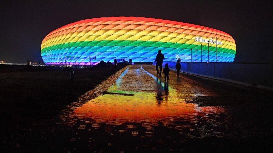 So hätte die Münchner Allianz-Arena aussehen sollen.