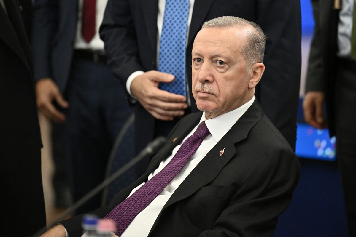 FILE - Turkey's President Recep Tayyip Erdogan attends a plenary session at the European Political Community (EPC) Summit in Budapest, Nov. 7, 2024. (AP Photo/Denes Erdos, File)