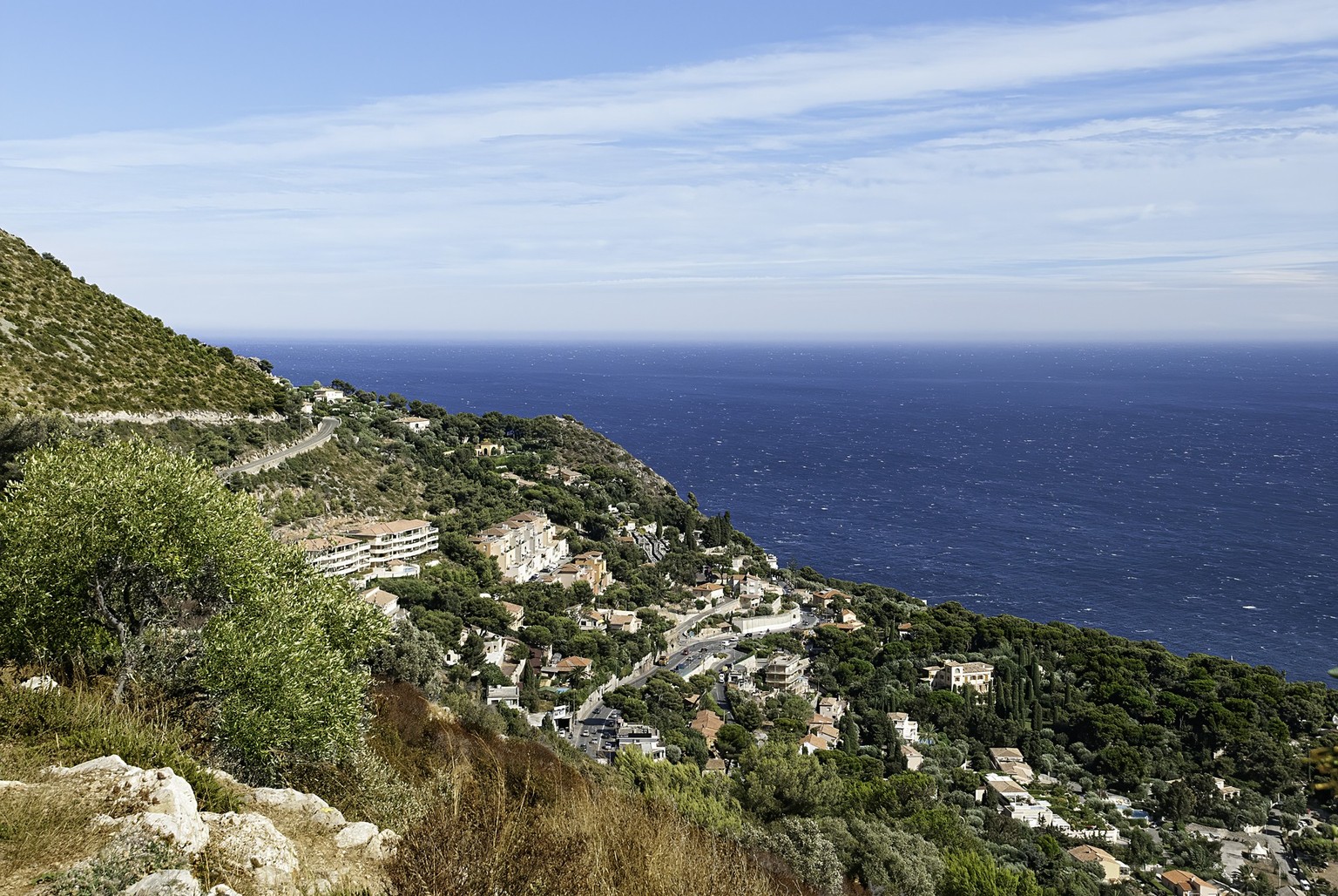 Top view of the city of Monaco and the Mediterranean sea, Top view of Monaco and the Mediterranean sea on a sunny day in summer, 02.09.2020 19:36:20, Copyright: xCoffeechocolatesx Panthermedia28817430 ...