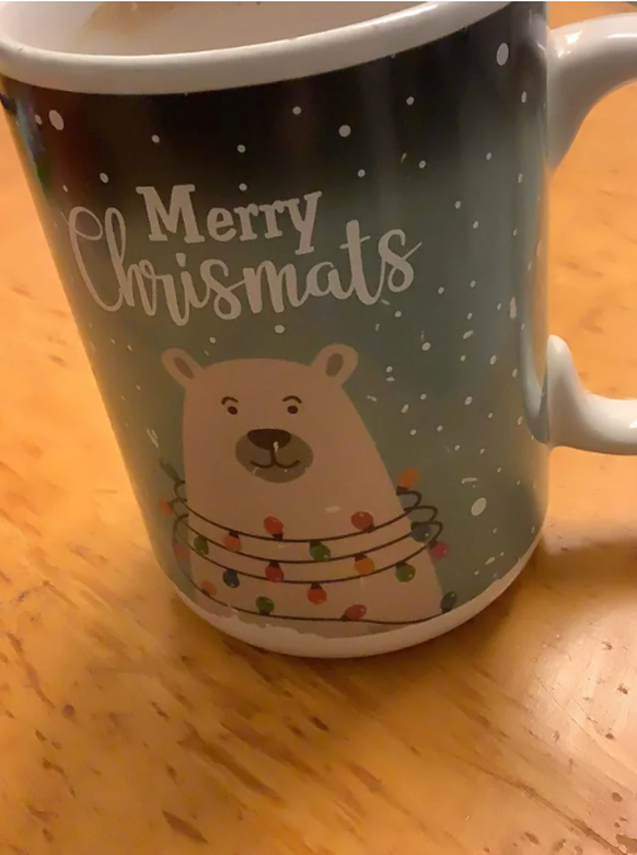 Faildienstag: Lustige Tasse, auf der Christmas falsch geschrieben steht