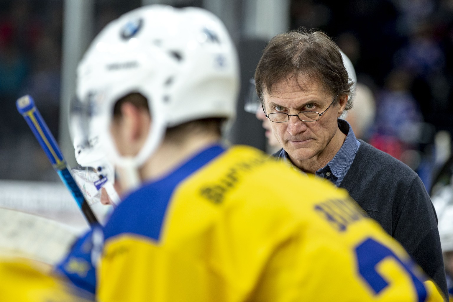 HC Davos Cheftrainer Arno Del Curto waehrend dem Eishockey-Meisterschaftsspiel der National League A zwischen den ZSC Lions und dem HC Davos am Sonntag, 25. November 2018, in Zuerich. (KEYSTONE/Patric ...