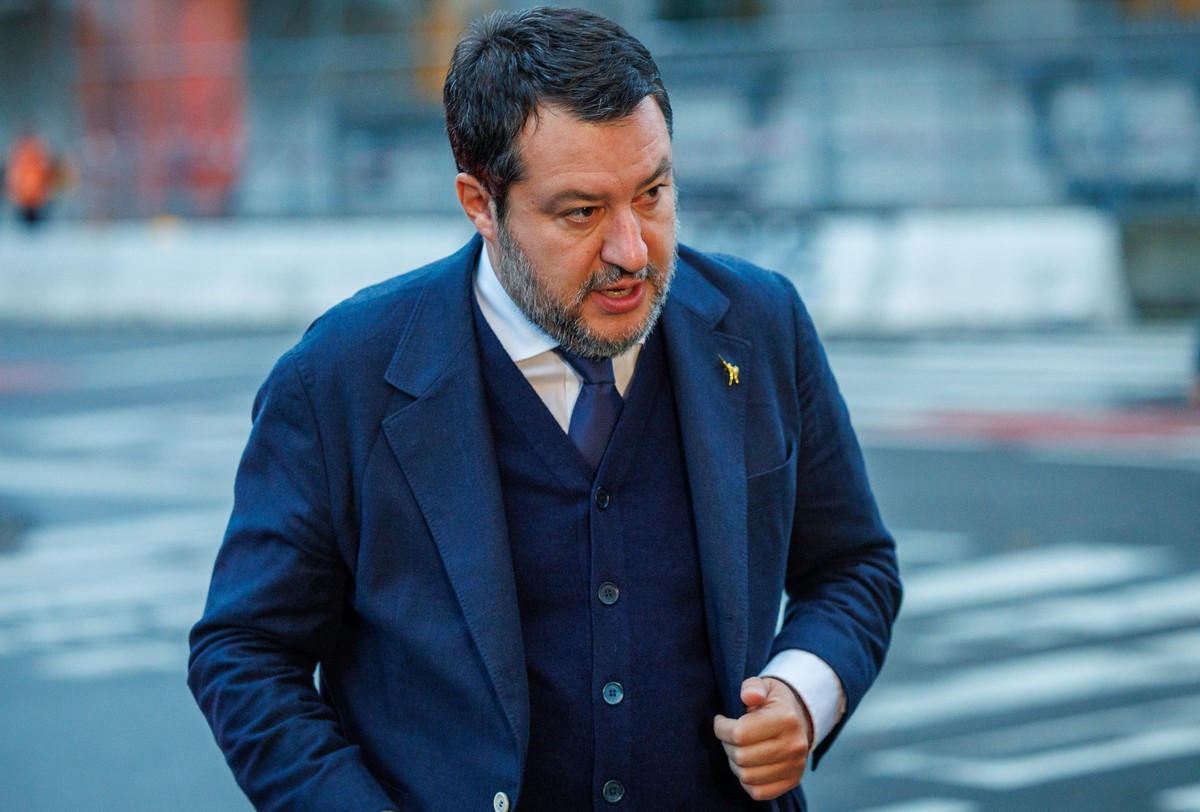 epa11663840 The Federal Secretary of Italy's Lega Nord party, Matteo Salvini, arrives at a meeting of Patriots for Europe in Brussels, Belgium, 17 October 2024. Patriots for Europe is the third l ...