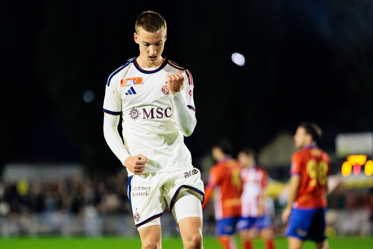 Thomas Lopes (SFC) bejubelt sein Tor zum 0:1 im Fussball Schweizer Cup zwischen dem FC Rotkreuz und Servette FC, SFC, am Freitag, 16. Oktober 2026 in der Bugel Sportarena in Risch-Rotkreuz. (KEYSTONE/ ...