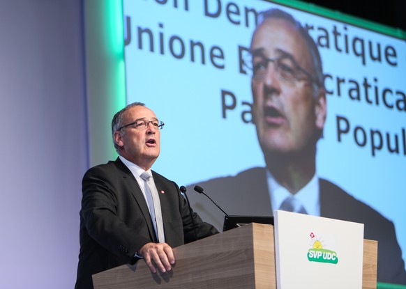 Bundesrat Guy Parmelin spricht an der Delegiertenversammlung der SVP am Samstag, 20. August 2016, in Wettingen. (KEYSTONE/Siggi Bucher)