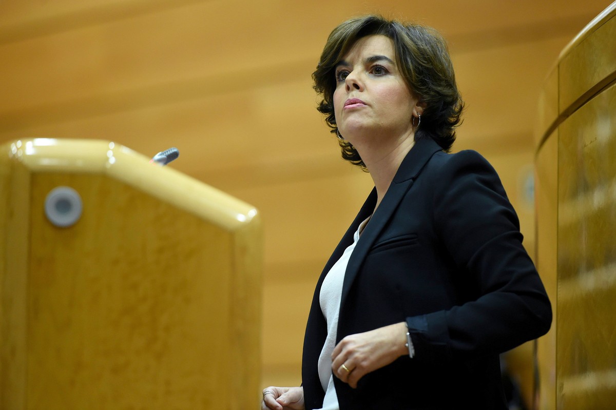 epa06291167 Spanish Deputy Prime Minister Soraya Saenz de Santamaria gives a speech during the Upper Chamber of the Spanish Parliament or Senado session in Madrid, Spain, 26 October 2017, to apply the ...