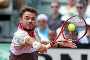 Stan Wawrinka lässt Dominic Thiem keine Chance und wird nun Rafael Nadal fordern.