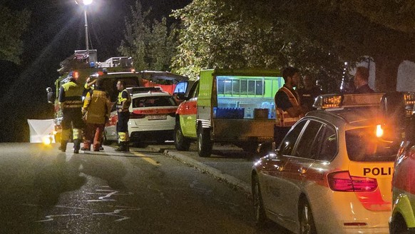 &lt;p&gt;Einsatzkräfte in Glattbrugg nach einem schweren Verkehrsunfall.&lt;/p&gt;