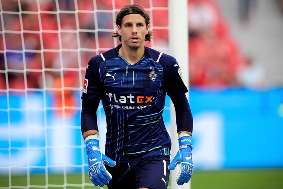 epa09423602 Moenchengladbach's goalkeeper Yann Sommer reacts during the German Bundesliga soccer match between Bayer 04 Leverkusen and Borussia Moenchengladbach in Leverkusen, Germany, 21 August ...