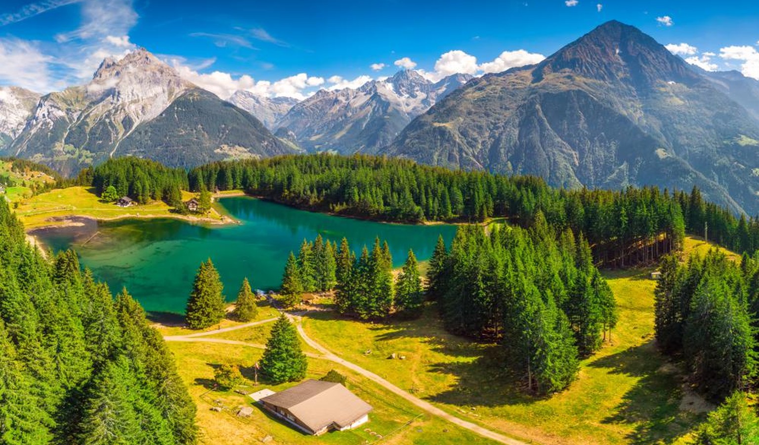 Blick auf den einzigen Schweizer Kanton, der in allen Landessprachen gleich heisst.