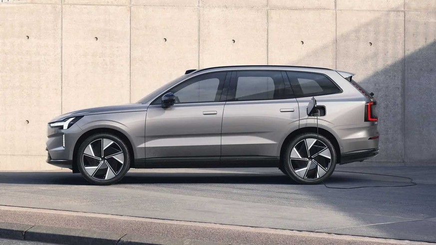 The more than five meters long Volvo EX90 has seven seats as standard.