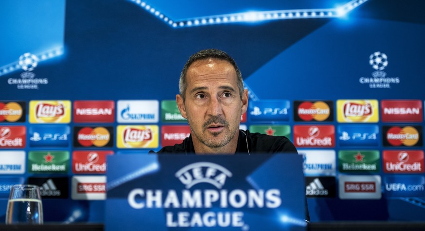 15.08.2016; Bern; Fussball Champions League play-off - BSC Young Boys - Borussia Moenchengladbach; Medienkonferenz YB;
Trainer Adi Huetter (YB) an der Medienkonferenz
(Urs Lindt/freshfocus)