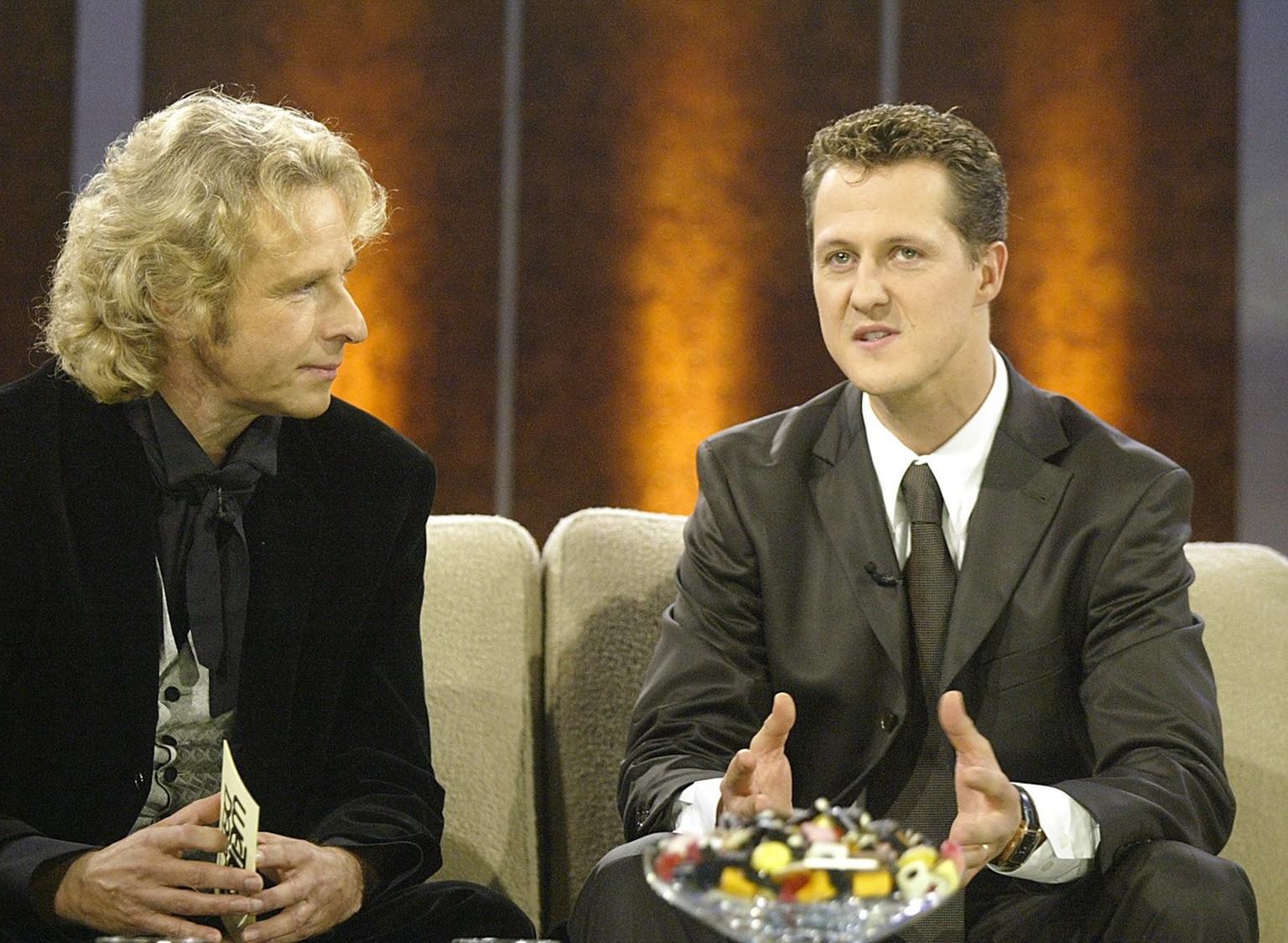 TV presentator Thomas Gottschalk, left, and German Formular One Champion Michael Schumacher chat during German television show &#039;Bet It...?!&#039; (&quot;Wetten Das...?!&quot;) in Vienna, Austria  ...