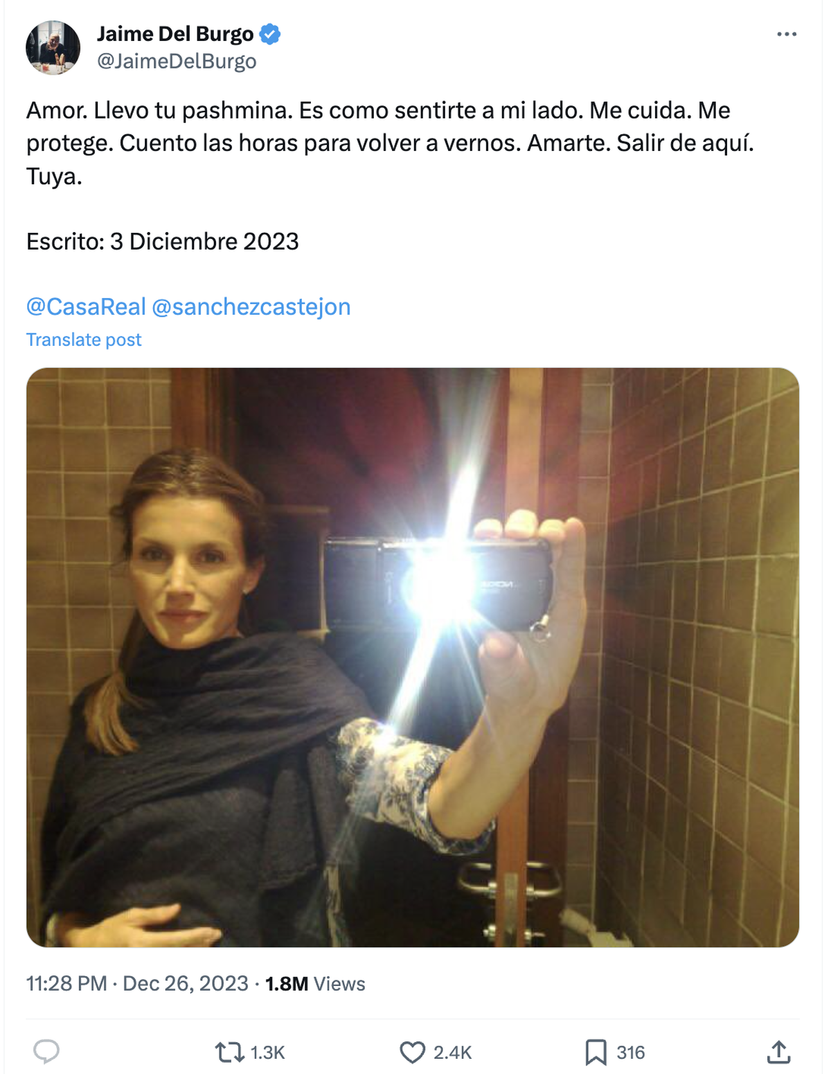 Publié initialement le 3 décembre par Jaime Del Burgo, la photo de Letizia, qui daterait de 2003, a été republiée le 26 décembre.