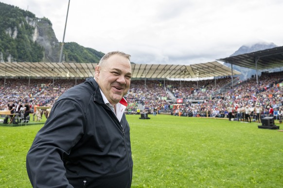Der Technische Leiter des Eidgenoessischen Schwingervebands (ESV), Stefan Strebel vor dem 1. Gang beim Eidgenoessischen Schwing- und Aelplerfest 2025 Glarnerland (ESAF), am Samstag, 30. August 2025, i ...