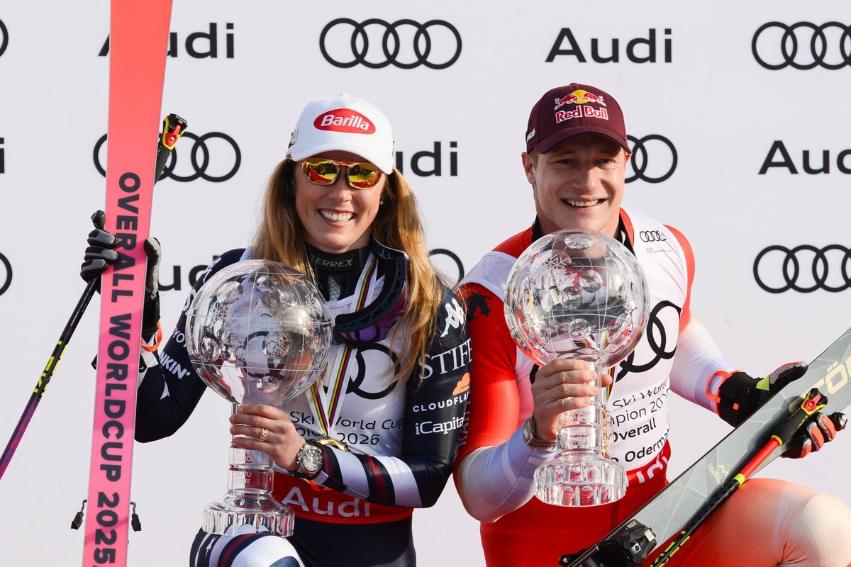 March 25, 2026, Hafjell, Norway: Mikaela Shiffrin of the Unites States and Marco Odermatt of Switzerland with their crystal globes for being the overall champions for the 2025/26 FIS Alpine World Cup  ...