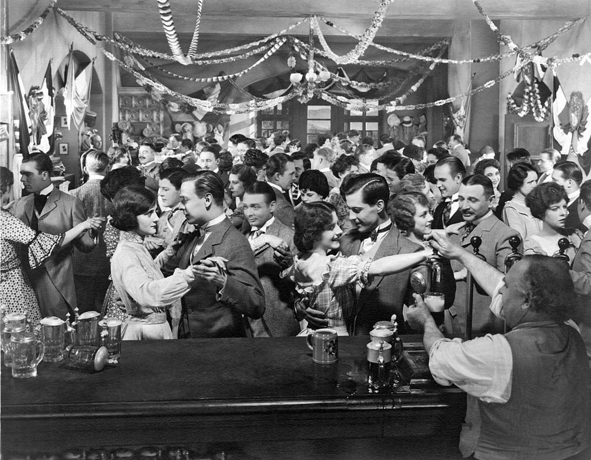 A festive party scene from an early silent movie, Hollywood, California, early to mid 1920s. (Photo by Underwood Archives/Getty Images)