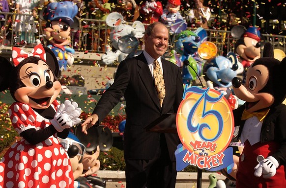 Michael D. Eisner, chairman and Chief Execitive Officer of The Walt Disney Company, unveiled 75 6-feet-tall, 700-pound statues of Mickey Mouse at the Magic Kingdom theme park in Lake Buena Vista, Flor ...