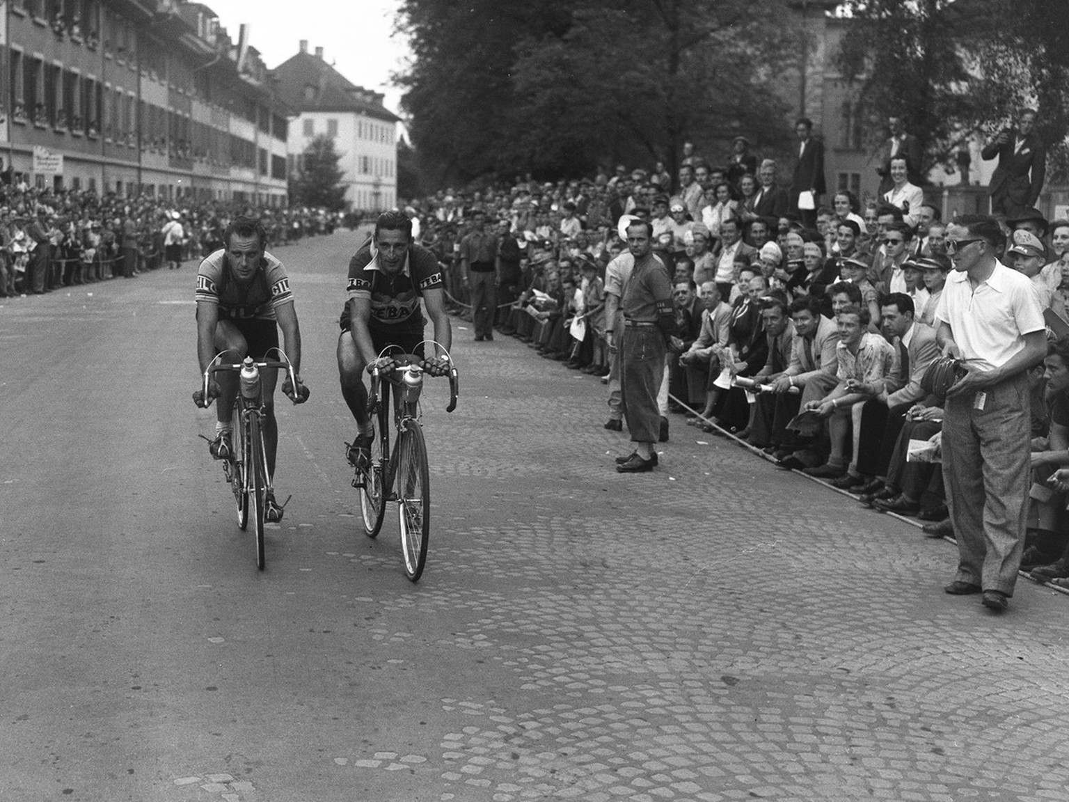 Koblet und Kübler an der Tour de Suisse von 1951. Kübler gewann die Tour vor Koblet.
https://permalink.nationalmuseum.ch/100643897