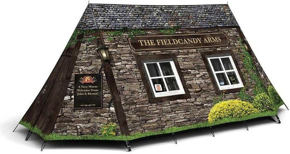 Zelt, dass aussieht wie ein Pub