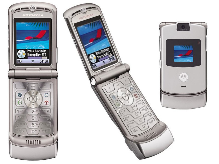 Motorola Razr: Vor gut zehn Jahren verkauften sich Klapp-Handys von Motorola auch bei uns wie warme Weggli.