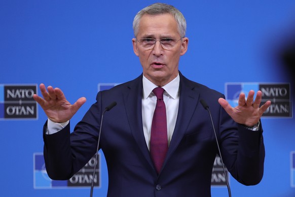 epaselect epa11000943 NATO Secretary General Jens Stoltenberg delivers a final statement after the NATO-Ukraine Council on the second and final day of the Council of Foreign Ministers in the Allia...