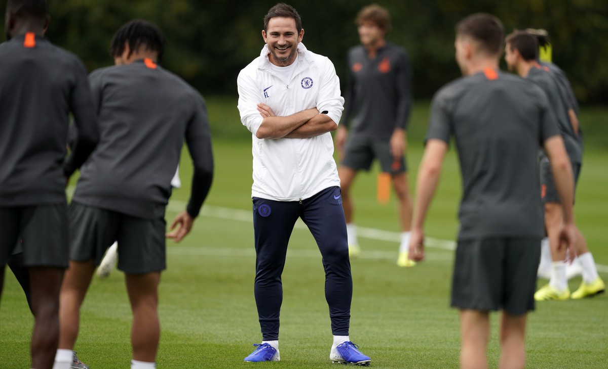 epa07846432 Chelsea's manager Frank Lampard at a training session at Chelsea's training ground in Cobham, London, Britain, 16 September 2019. Chelsea play Valencia in the UEFA Champions Leag ...