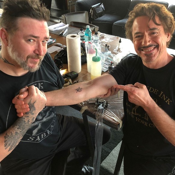 Robert Downey Jr. Avengers Iron Man Tattoo

https://www.instagram.com/p/Bie3WhknTSQ/?utm_source=ig_web_copy_link&amp;img_index=3