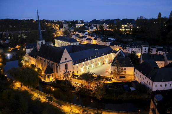 epa08789579 A general view of the city ahead of a lockdown, due to covid-19 situation in Luxembourg, 31 October 2020. The government announced new measures such as a lockdown from 11PM till 6AM and we ...