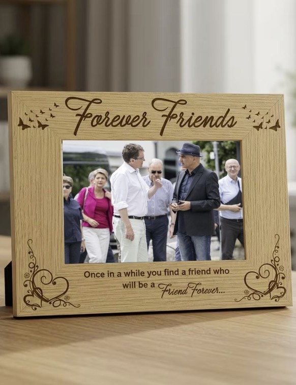 Bundesrat Roestis Bilderrahmen im Homeoffice