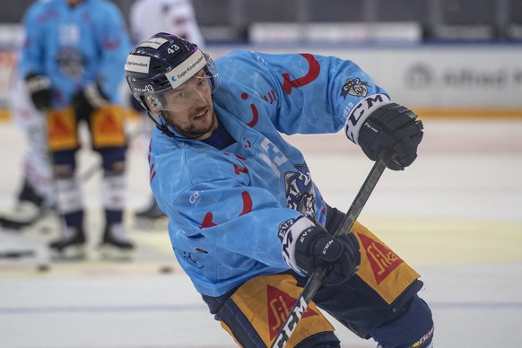 Jan Kovar von Zug vor dem Eishockey Meisterschaftsspiel in der Qualifikation der National League zwischen dem EV Zug und den ZSC Lions vom Samstag, 14. September 2019 in Zug. (KEYSTONE/Urs Flueeler).