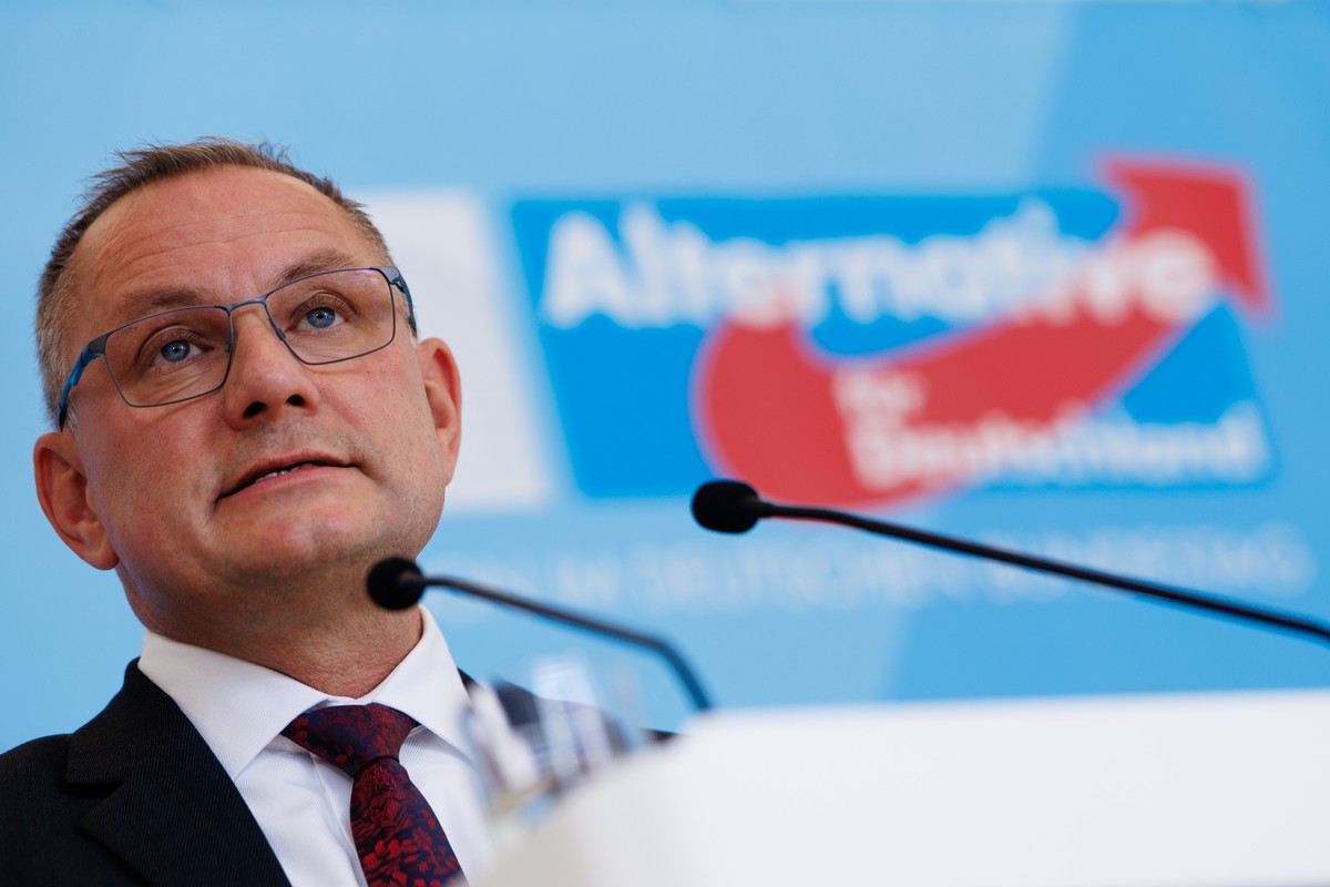 epa13255700 Alternative for Germany (AfD) party and parliamentary group co-chairman Tino Chrupalla speaks during a media statement on the occasion of a meeting of the Alternative for Germany party (Af ...