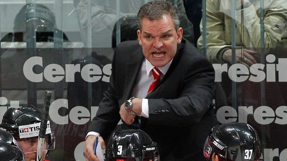 Sean Simpson vermisst seinen Platz an der Bande.