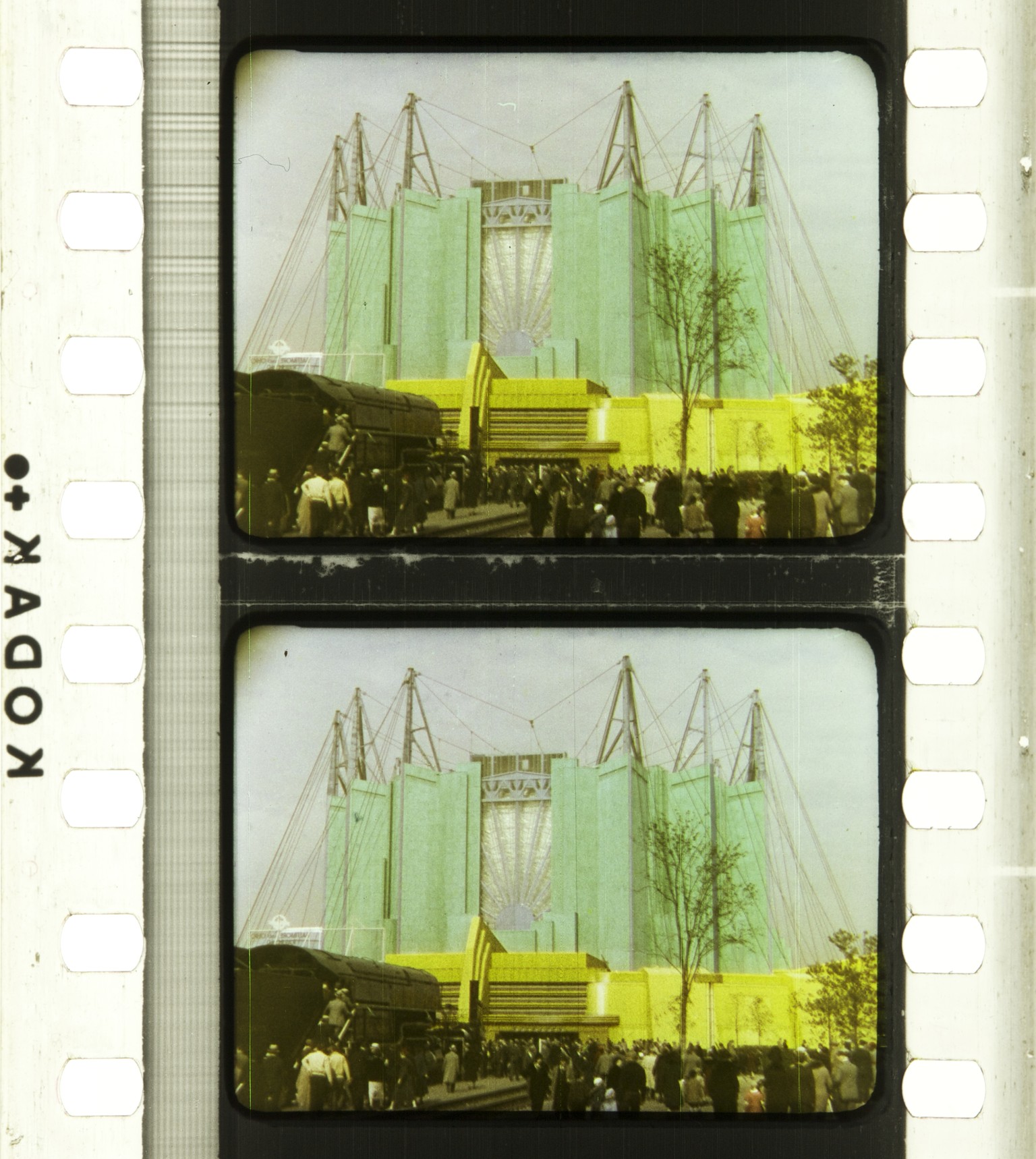 Kein Schiff, aber ein Ausschnitt aus einem Film von 1933/34 über die Weltausstellung in Chicago.