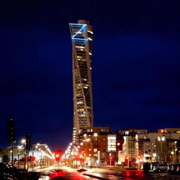 Wenn Zlatan nach Hause kommt, wird das berühmteste Gebäude der Stadt zu seinen Ehren mit einem Z beleuchtet.