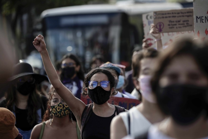 epa09684094 Women from different feminist organizations march against sexist violence, denouncing cases of feminicide and rapes of women that have hit the country, in San Jose, Costa Rica, 13 January  ...