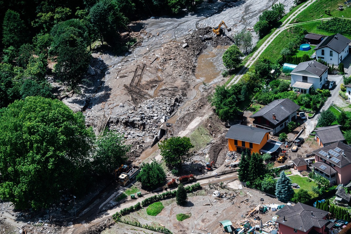 Aerial view of the area affected by the landslide with the houses in the hamlet of Sorte engulfed by stones and earth.. After a landslide, caused by the bad weather and heavy rain in the Misox valley, ...
