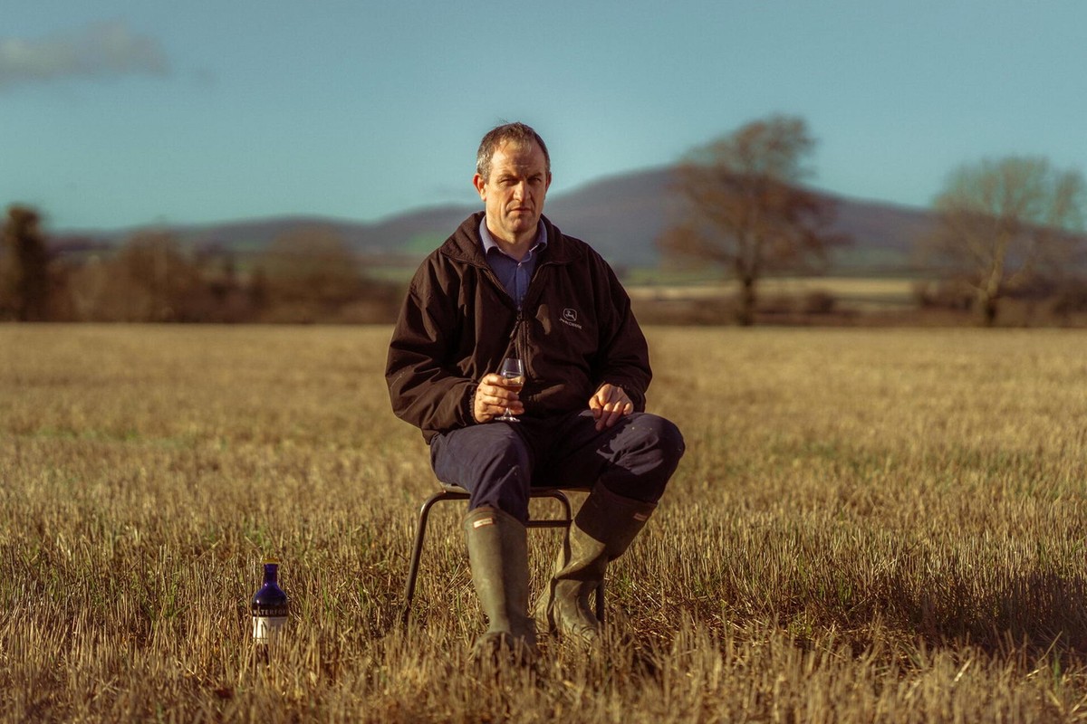 irland farmer bauer gerste whiskey whisky trinken drinks psirituosen alkohol https://waterfordwhisky.com/about/