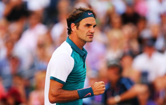 NEW YORK, NY - SEPTEMBER 05: Roger Federer of Switzerland celebrates after defeating Philipp Kohlschreiber of Germany during their Men&#039;s Singles Third Round match on Day Six of the 2015 US Open a ...