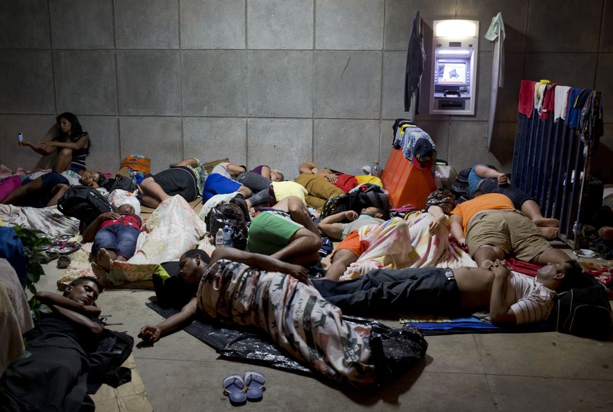Kubanische Migranten bei einem Grenzposten in Costa Rica.