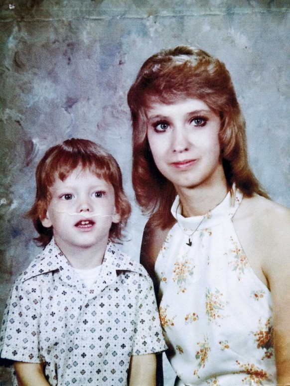 USA: EMINEM FAMILY PORTRAITS 19 January 2006 - USA - Collect photograph courtesy Betty Kresin, maternal grandmother to Eminem. Marshall Bruce Mathers III, aka Eminem as a young boy with his mother Deb ...