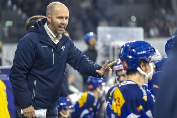 EHC Kloten Assistenztrainer Kimmo Rintanen waehrend dem Eishockey-Meisterschaftsspiel der National League zwischen dem EHC Kloten und dem HC Ambri-Piotta am Freitag, 7. Oktober 2022, in Kloten. (KEYST ...