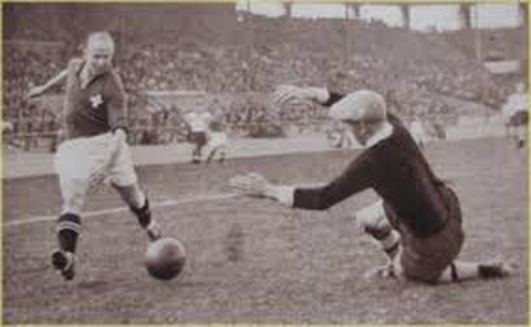 «Trello» Abegglen schiesst an der WM 1938 gegen Deutschland den Ausgleich.<br data-editable="remove">