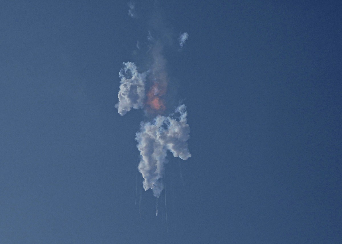 Starship explose en vol, jeudi 20 avril.
