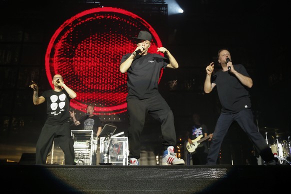 German band &#039;Die fantastischen Vier&#039; performs at the Gurten music open air festival in Bern, Switzerland, Thursday, July 16, 2015. (KEYSTONE/Peter Klaunzer)